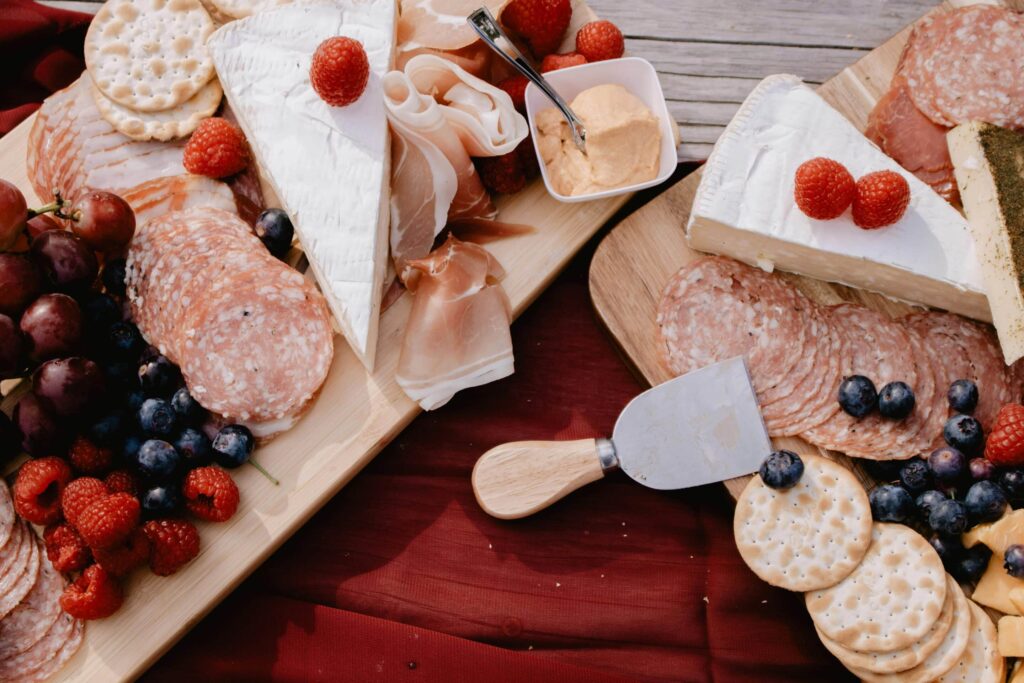 Recette de plateau de fromages et charcuterie Grecs