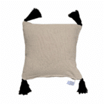 Decorative cushion back 45x45 cm beige with black geometric motifs and tassels, made by Rizes Home.