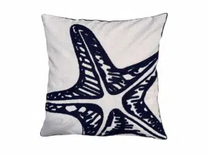 Coussin décoratif bleu avec un motif d’étoile de mer.