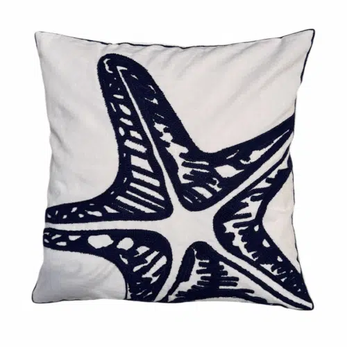Coussin décoratif bleu avec un motif d’étoile de mer.