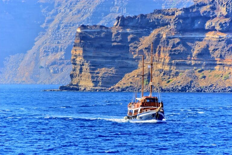 Santorini cruise. The 10 best things to do in Santorini.  Thank you for purchasing from Growy and Tasty!