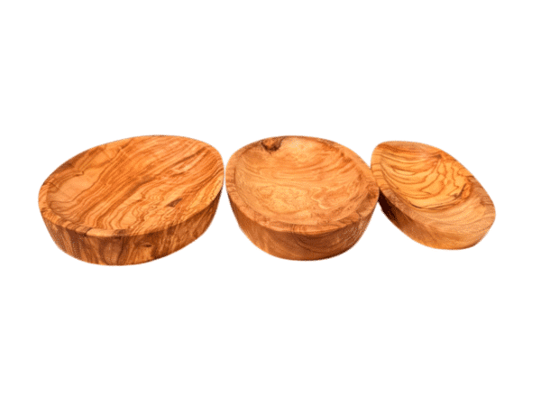 Ensemble de 3 assiettes apéritives ovales en bois d’olivier grec, fabriquées à la main par Rizes Crete.