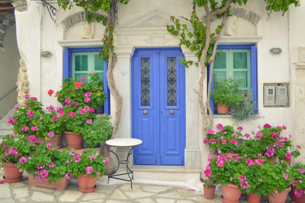 Το παραδοσιακό χωριό Πύργος στη Σαντορίνη, Ελλάδα.