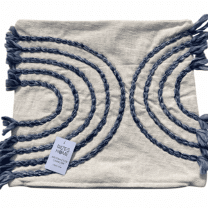 Fodera per cuscino decorativa bianca con cerchi e frange blu, 45 x 45 cm, Rizes Home.