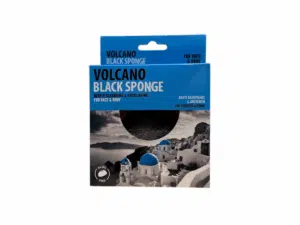 Éponge Konjac à l’eau volcanique de 7,5 cm, pour un nettoyage profond et exfoliant du visage et du corps.