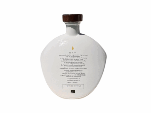 Πίσω όψη της φιάλης 500 ml βιολογικού έξτρα παρθένου ελαιολάδου Pathos με περιγραφικό κείμενο