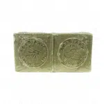 Dos des deux savons traditionnels Kalypso à l’huile d’olive – gravure artisanale grecque