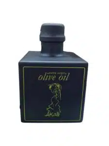 Extra virgin olive oil from the Chondrolia olive tree. Zacharioudakis family.