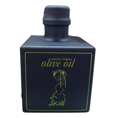 Extra virgin olive oil from the Chondrolia olive tree. Zacharioudakis family.