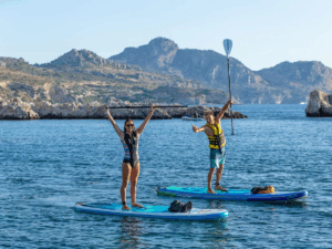 Session de stand up paddle à Rhodes avec deux participants
