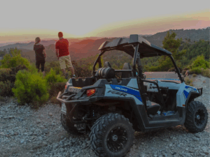 Tour en buggy à Rhodes avec vue sur le coucher de soleil.