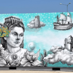 Fresque murale à Égine représentant l’art et l’histoire de l’île, visite guidée artistique.